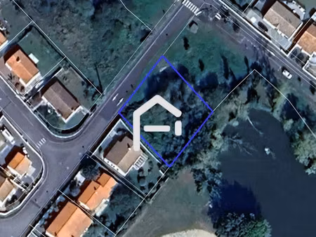 vente terrain 872 m² à avrille (85440)  55 000 €