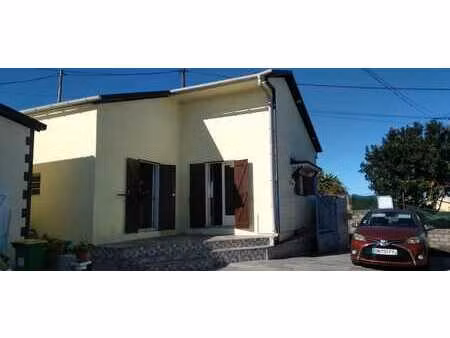 a louer : local au guillaume