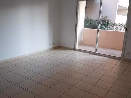 location appartement 2 pièces 41.47 m² à agde (34300)  545 €