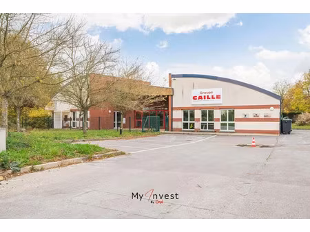 location locaux professionnels 660 m² à laon (02000)  8 000 €