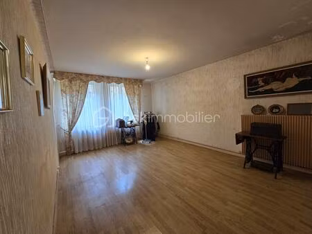 maison de 94 m² à mouzon