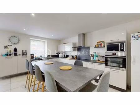 maison de 256 m² à saint-loup-sur-semouse