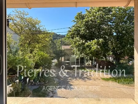 proche apt  maison de hameau avec jardin et dépendances
