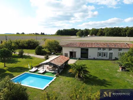 maison ancienne renovee avec piscine