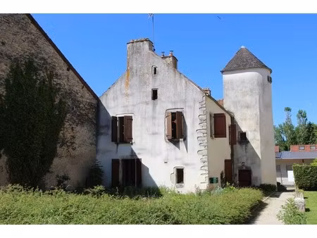 dpt côte d'or (21)  à vendre veuvey sur ouche (21) ancien presbytère 9 pièces sur 398 m² d