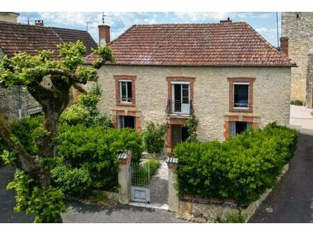 secteur cazals - belle maison de village en pierre  grange  espace terrain