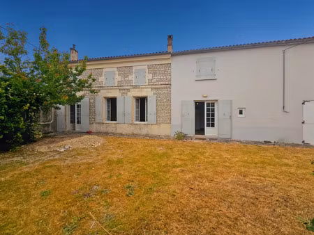 maison à vendre saint jean d'angely 7 pièce(s) 131m2 160 000€