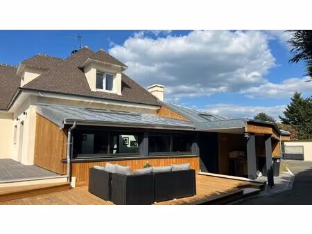 maison de luxe à vendre à cierrey