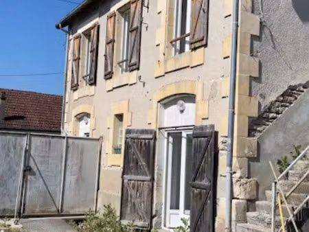 vente maison 4 pièces 95 m² à sancoins (18600)  149 900 €