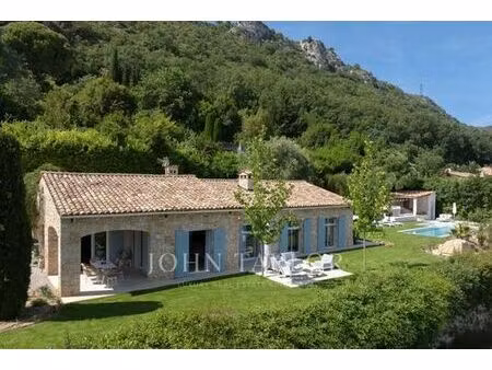 villa de 5 pièces de luxe en location vence  provence-alpes-côte d'azur