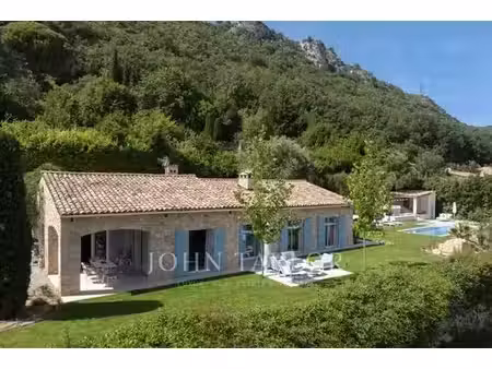 villa de luxe de 5 pièces en location vence  provence-alpes-côte d'azur
