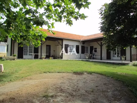 vente propriété 173 m² à les adjots (16700)  254 000 €