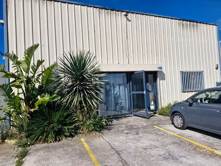 local commercial ou professionnel carqueiranne 141.05 m2