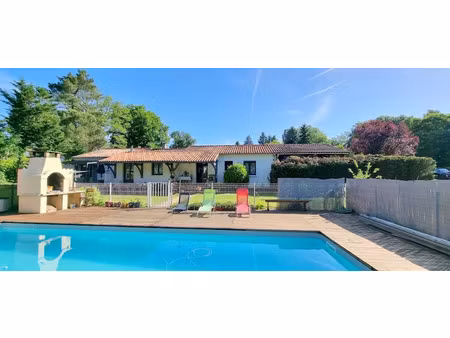 vente maison 8 pièces 150 m² à lembras (24100)  314 000 €