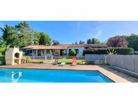 vente maison 8 pièces 162 m² à lembras (24100)  334 000 €