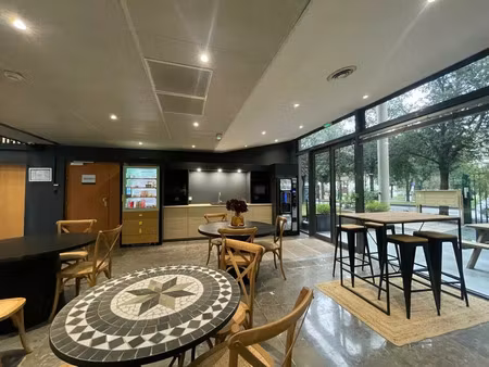 location bureau 694m2 montpellier (34000) - 10378 € - surface privée