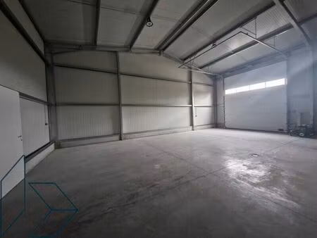 location commerce 175 m² à vannes (56000)