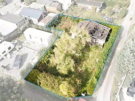 au coeur de la vallée de meuse terrain à bâtir avec permis