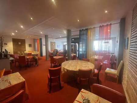 vente bureaux et commerces à loudéac (22600) : à vendre / 157m² loudéac