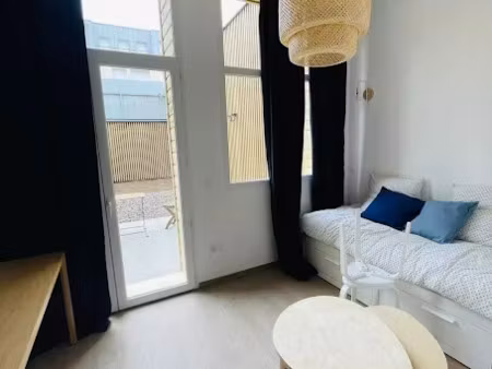 location meublée appartement 1 pièce 18 m² à saint-quentin (02100)  430 €