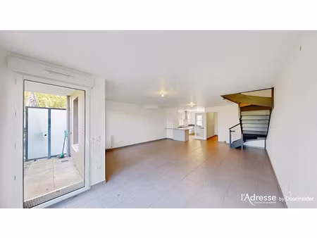 location maison 5 pièces 116.09 m² à louveciennes (78430)  2 495 €