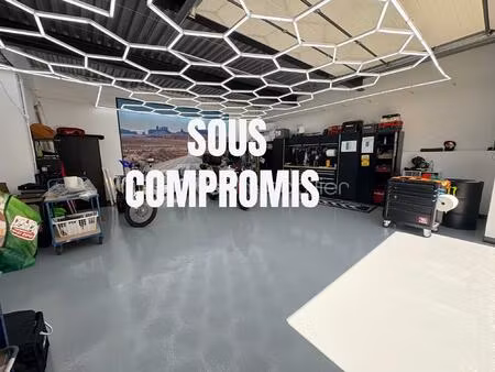 local d'activités de 93 m² à ascain