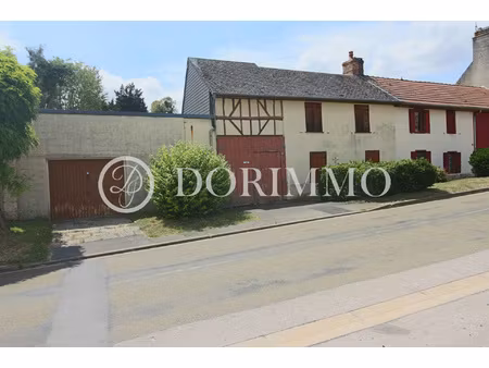 maison ancienne avec entree sous porche