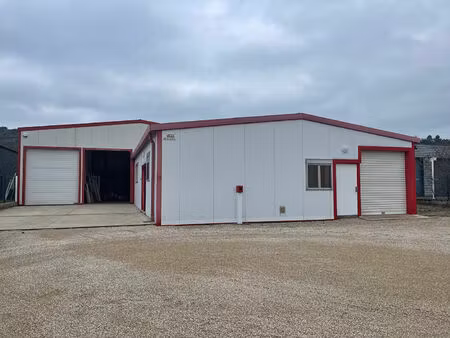 local commercial sens 267 m2