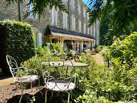 vente demeure d'exception à saint-denis-sur-sarthon (61420) : à vendre / 1020m² saint-deni