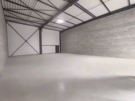 local d'activite a vendre