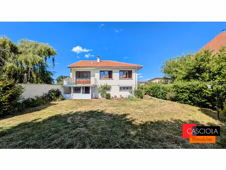 charmante maison à rénover avec un fort potentiel