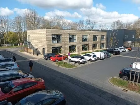 location bureau val de reuil 579 m²
