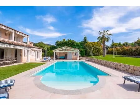 villa de luxe à vendre dans le quartier grand'piece-les plaines