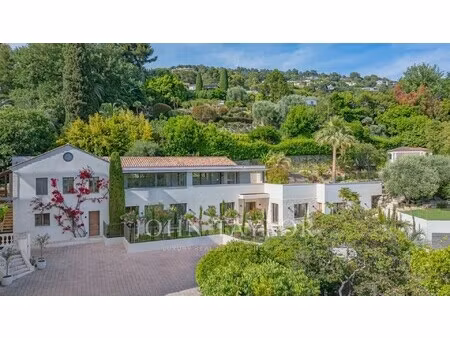 villa de luxe à vendre dans le quartier terrefial