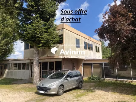 a saisir  1 500 m² de bâti sur plus de 4 000 m² de foncier da