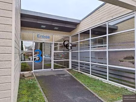 location bureaux et commerces aux sorinières (44840) : à louer / 16m² les sorinières