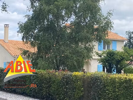 vente maison 4 pièces 145 m² aiffres (79230)
