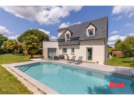 a vendre - chasne sur illet - maison contemporaine 5 chambres - piscine