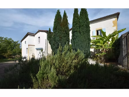 maison coudures 237 m² t-7 à vendre  326 000 €