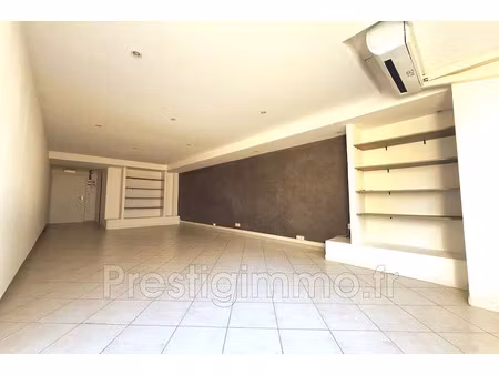 location locaux professionnels 41 m² à vallauris (06220)  580 €