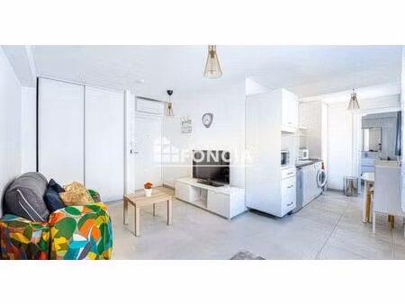 nice centre - vaste studio dans résidence de 2021 - parfait état