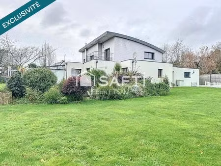 maison 8 pièces 220 m²