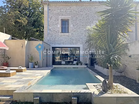 maison de maitre renovée-160 m2- terrain 404 m2