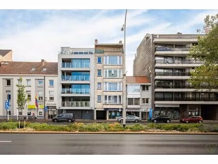 centraal gelegen appartement met 2 slaapkamers in eeklo