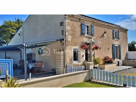 maison de 150 m² à petosse