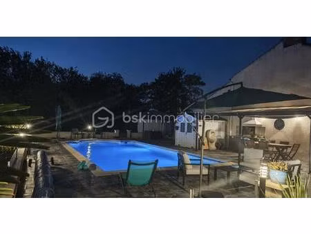 maison en pierre de 150 m² à petosse