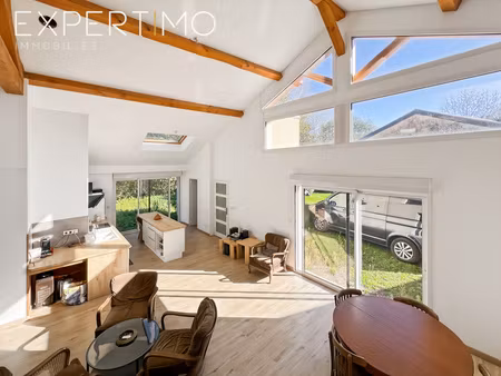 maison t3 - t4 de 110 m² - jardin - terrain - grange