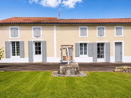 vente maison 4 pièces 94 m² à voissay (17400)  178 300 €
