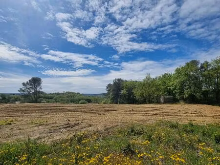 terrain constructible 572 m2 à 30 minutes de nîmes !
