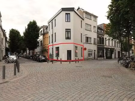 bien professionnel à louer à berchem € 950 (l9d40) - immo polat | zimmo